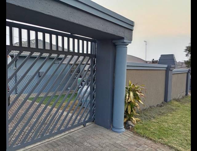 3 BEDROOM HOUSE FOR SALE IN HOSPITAL VIEW